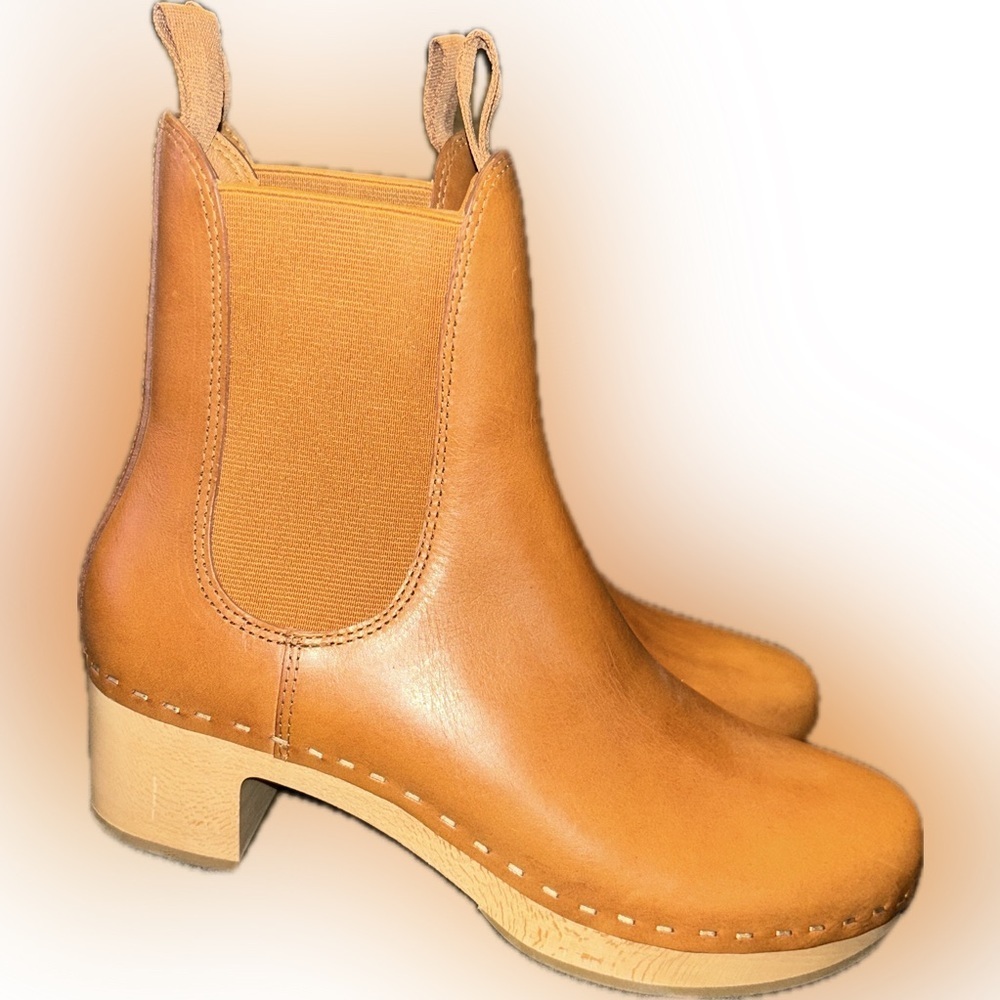 NWOB Loeffler Randall Annabelle Tan Leather Chelsea Boots Wood Clog Block Heel 7
